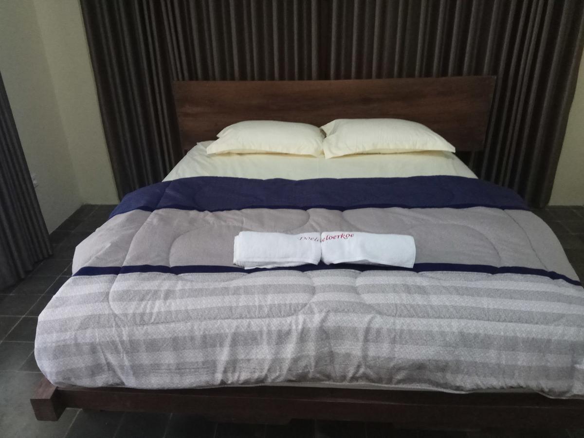 Doeloerkoe Homestay Surakarta  Екстер'єр фото