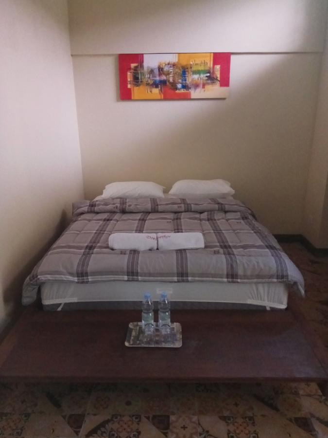 Doeloerkoe Homestay Surakarta  Екстер'єр фото