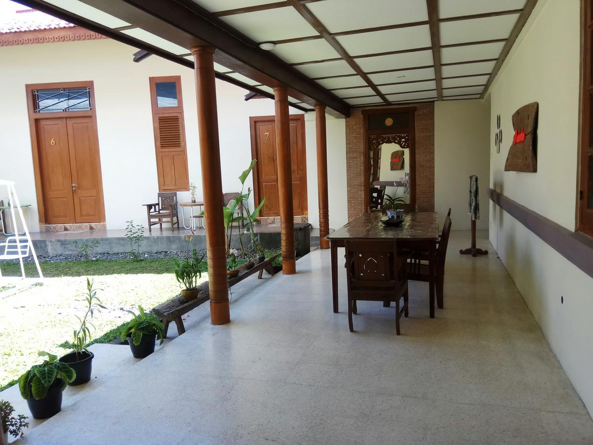 Doeloerkoe Homestay Surakarta  Екстер'єр фото
