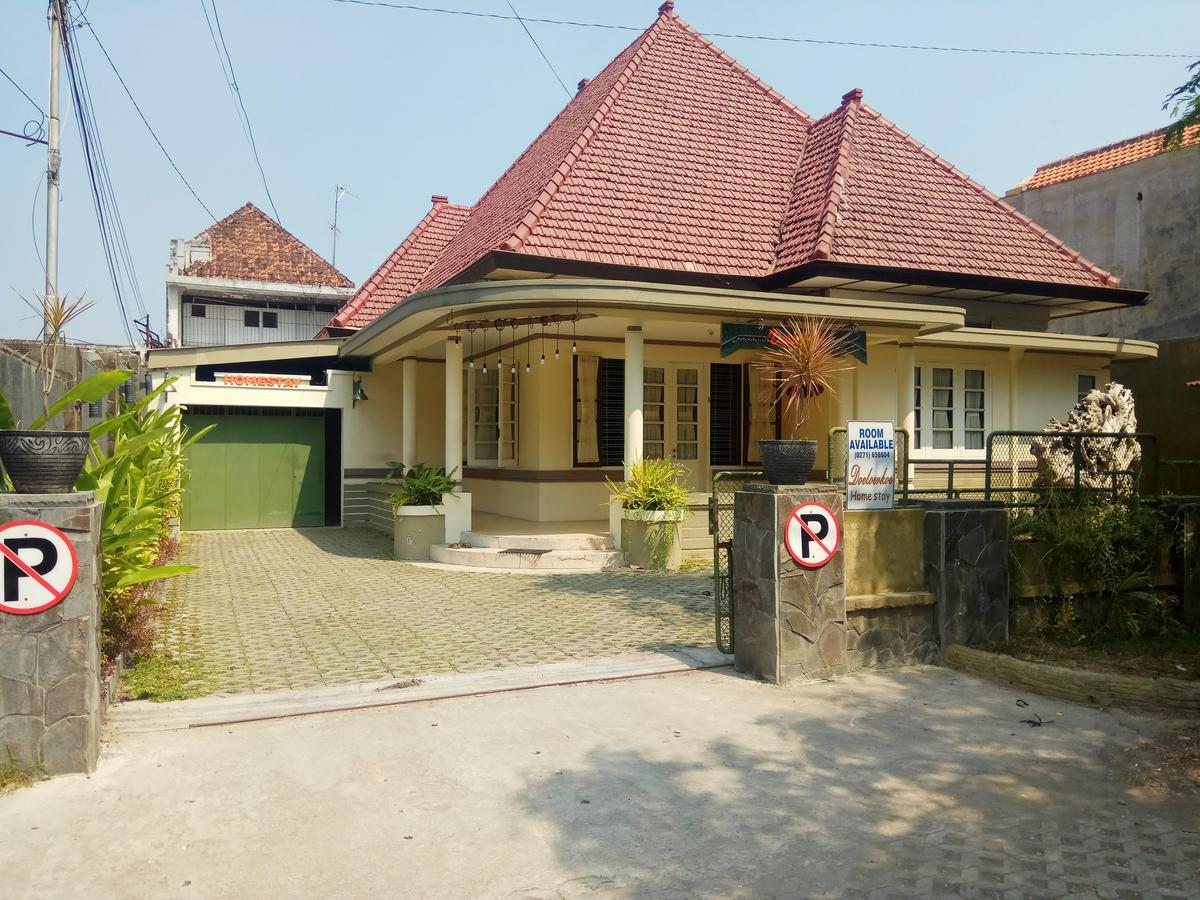 Doeloerkoe Homestay Surakarta  Екстер'єр фото