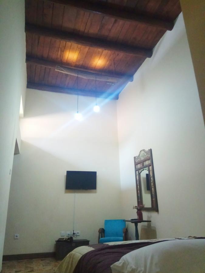 Doeloerkoe Homestay Surakarta  Екстер'єр фото