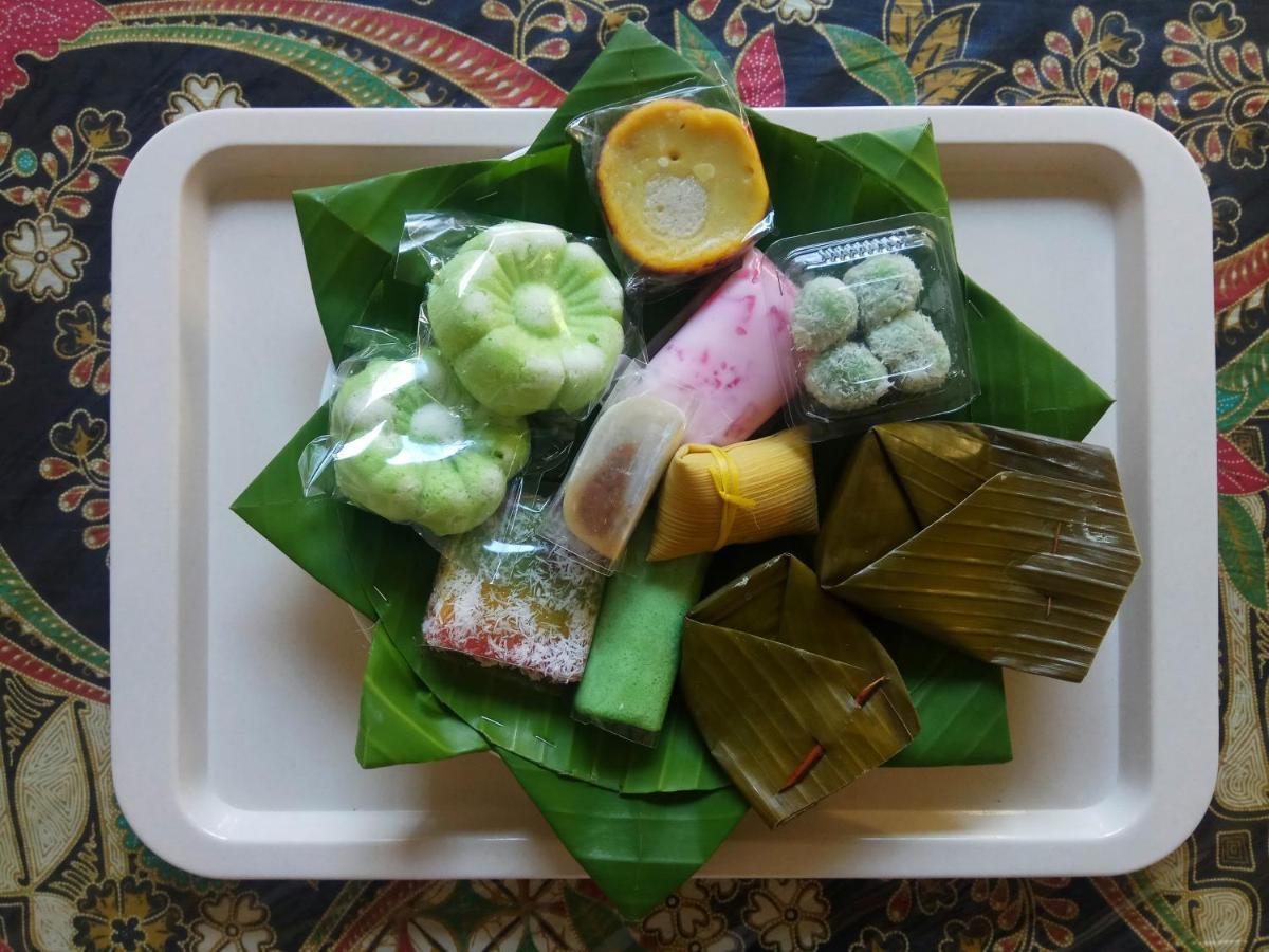 Doeloerkoe Homestay Surakarta  Екстер'єр фото